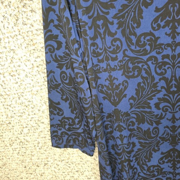 Susan Graver Top Womens Medium Blue Liquid Knit Printed Assymetrical Hem - Picture 3 of 7